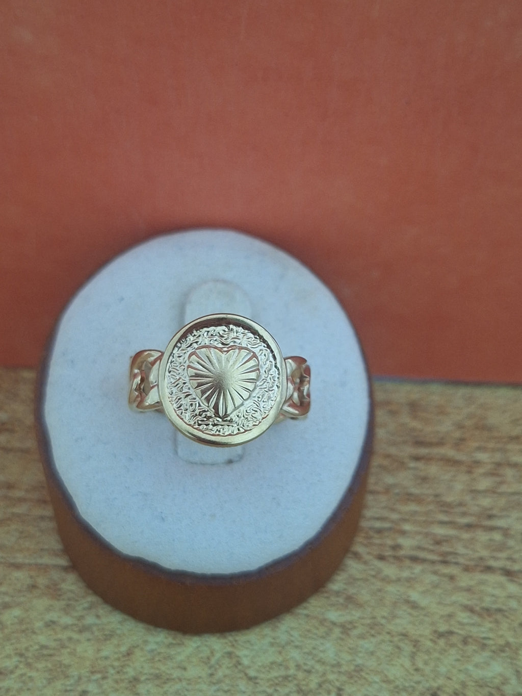 Bague coeur ciselé