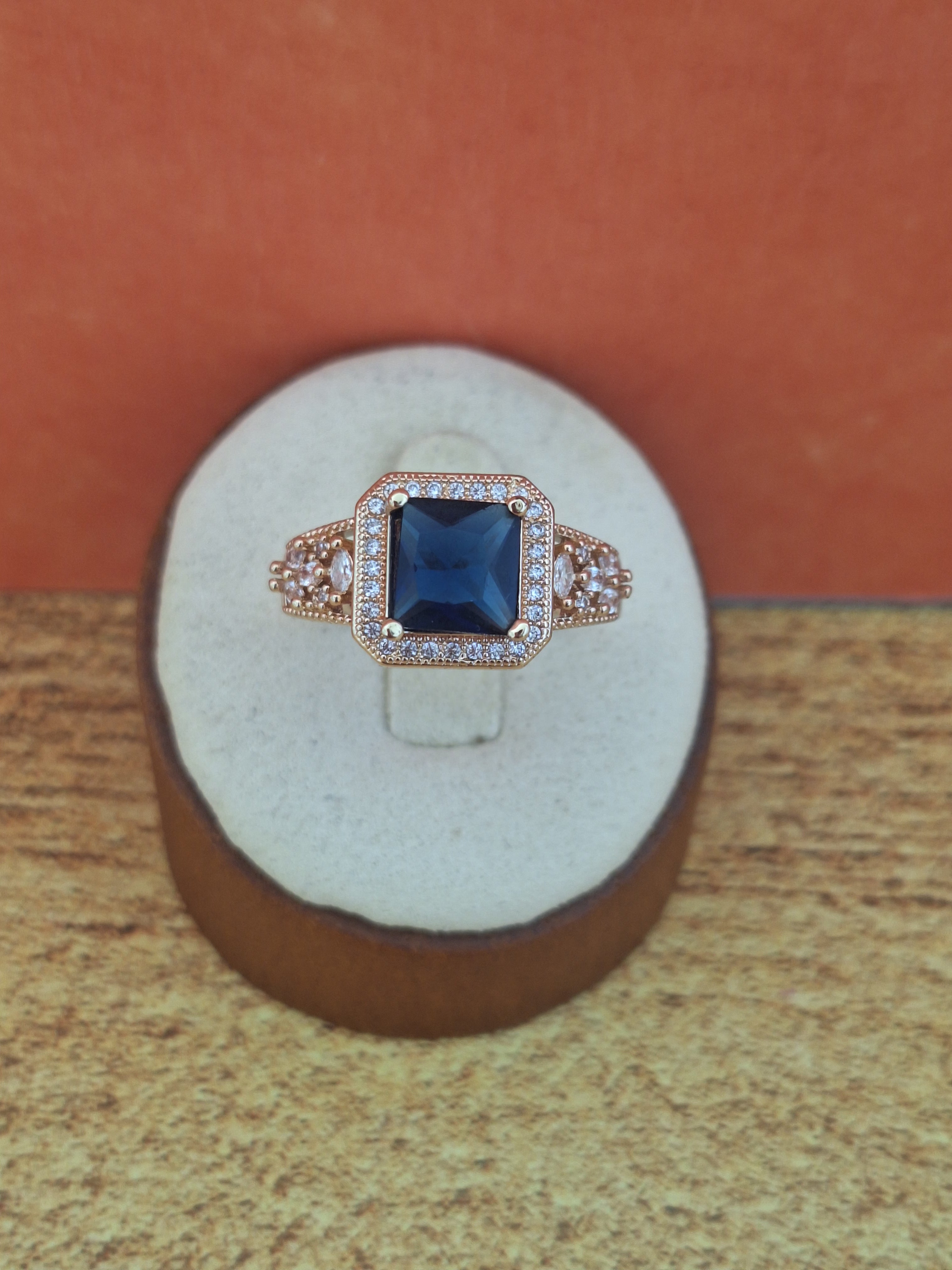 Bague carrée diamant