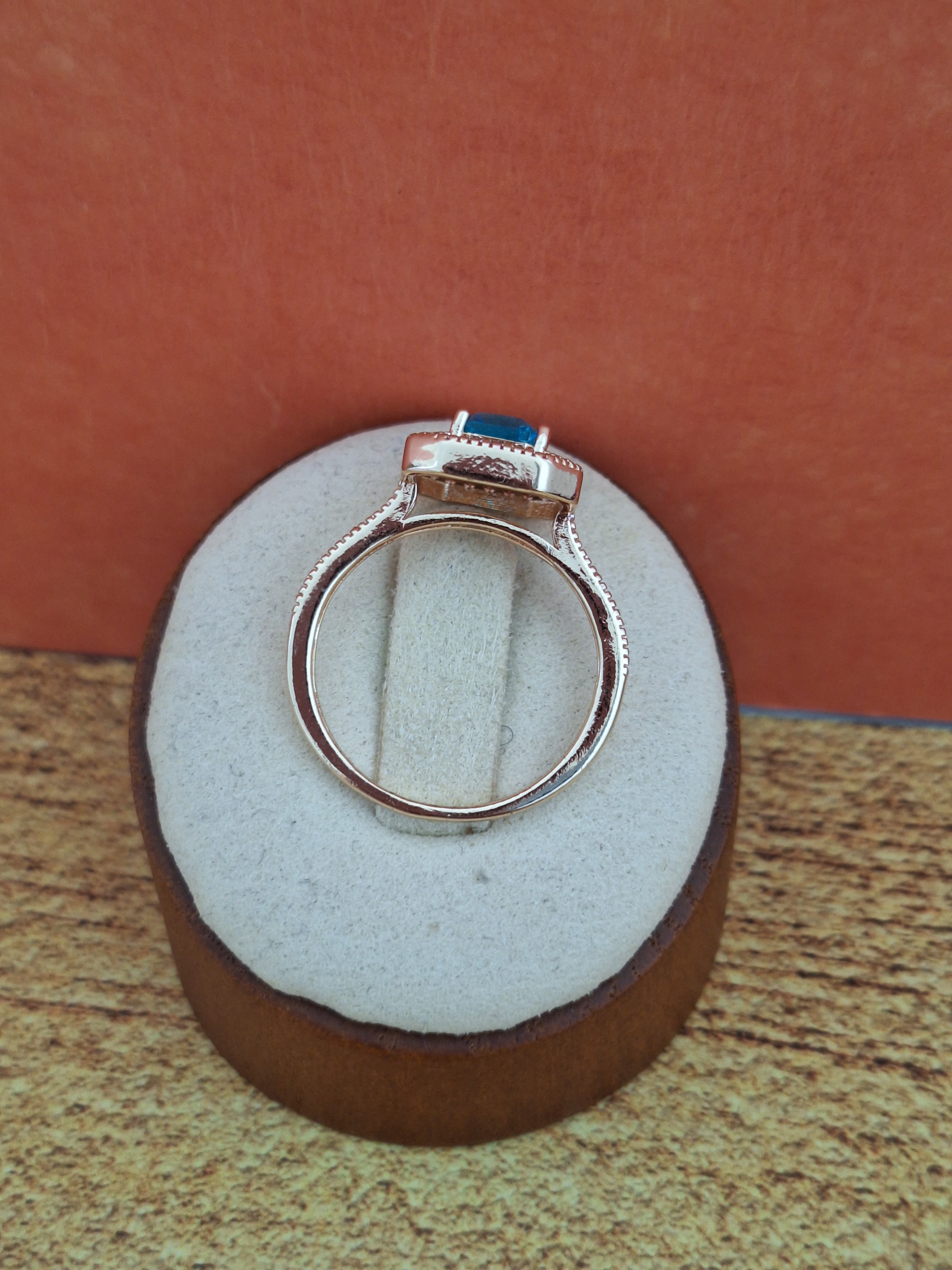 Bague carrée